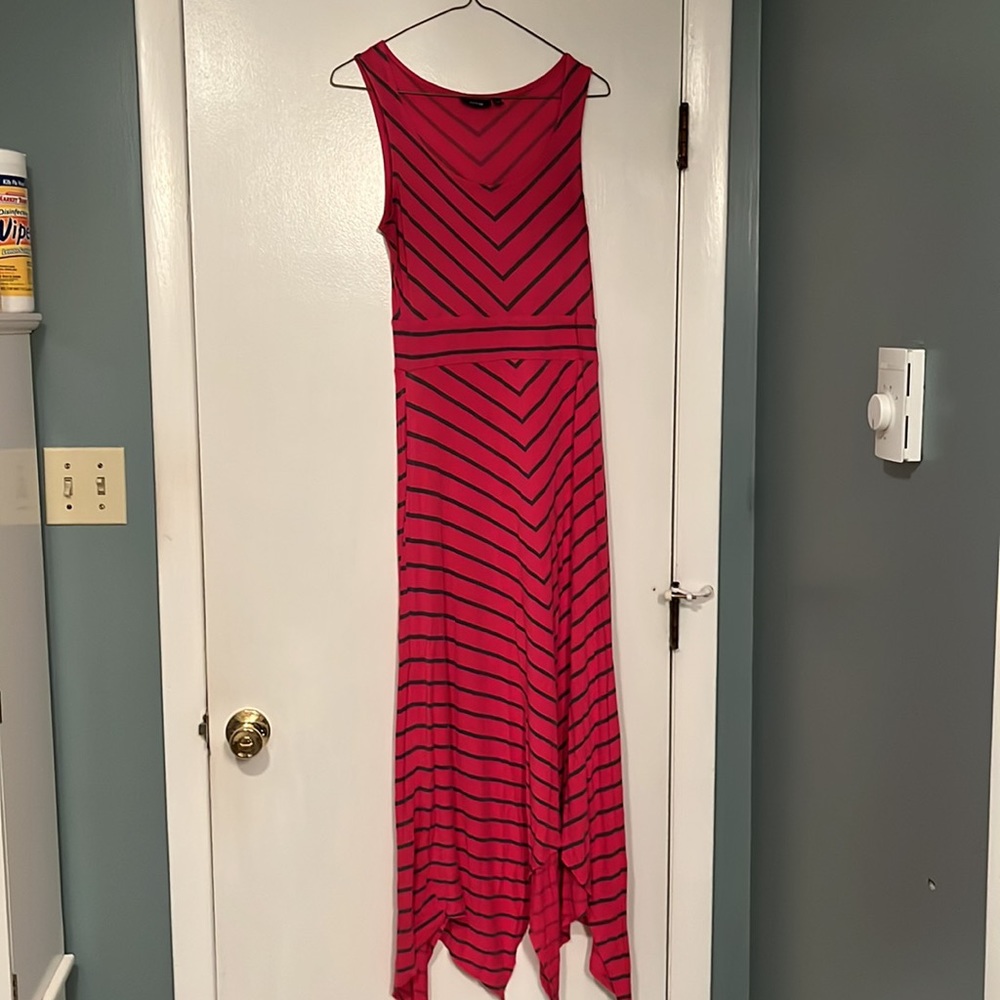 Women’s petite small apt 9 sundress. Pink with gray stripes. Smoke free home
